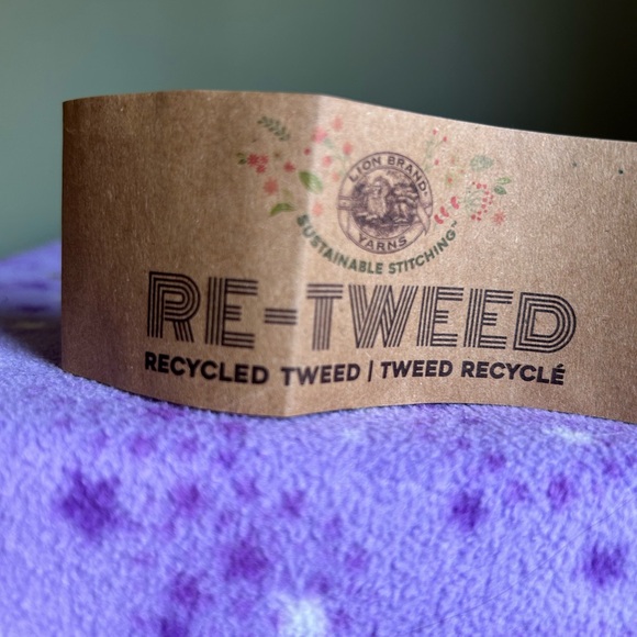 Crochet flowers  medium wool blend beautiful new - Picture 11 of 11